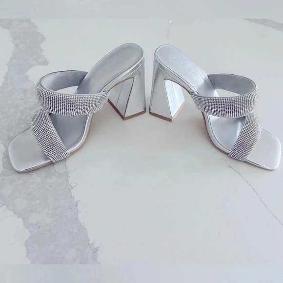 Nordstrom‎ Open Edit Sasha Retro Rhinestone Sandals Silver Metallic Size 6.5 NEW - Picture 1 of 7